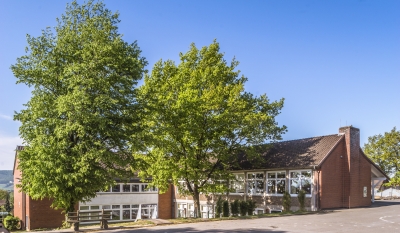 Grundschule Unter der Schaumburg Grundschule Unter der Schaumburg 1