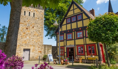 Historischer Stadtrundgang Stadtmauer mit Haus